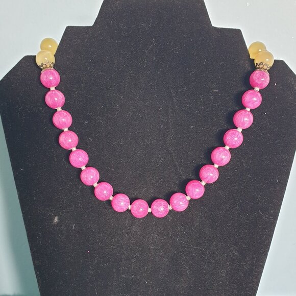 🌸 Elegant Natural Pale Nephrite Jade & Dyed Pink Agate Beaded Necklace 🌸 - Picture 4 of 13